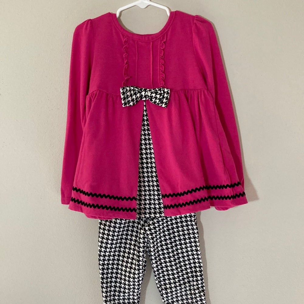 3 for $20 - Girl’s Matching Set Size 5